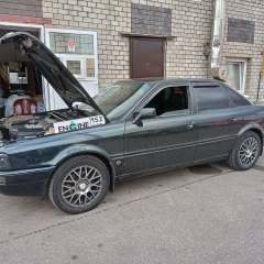 Audi 80  проходит водородную очистку двигателя