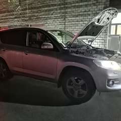 Toyota Rav 4 на водородной очистке двигателя в компании ВОДОРОДОФФ (ранее Водород+ НН) Toyota Rav 4 проходит водородную очистку двигателя