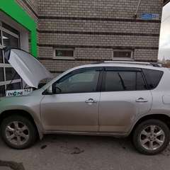 Тойота RAV4 проходит водородную очистку двигателя