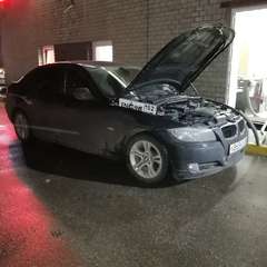 BMW 320i проходит водородную очистку двигателя