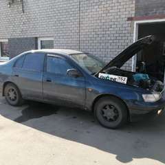 Toyota Carina E проходит водородную очистку двигателя