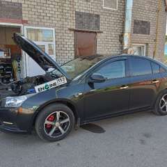 Chevrolet Cruze двигатель 1 проходит водородную очистку двигателя